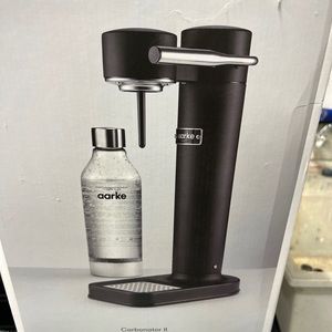 Aarke Carbonator II sparkling water maker matte black